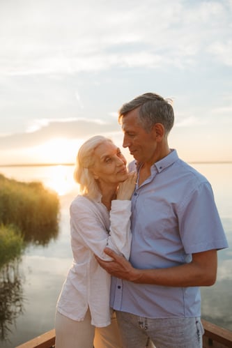 kent-neurology-man-woman-beach